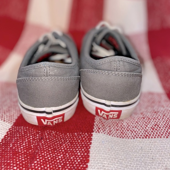 VANS - Picture 3 of 3